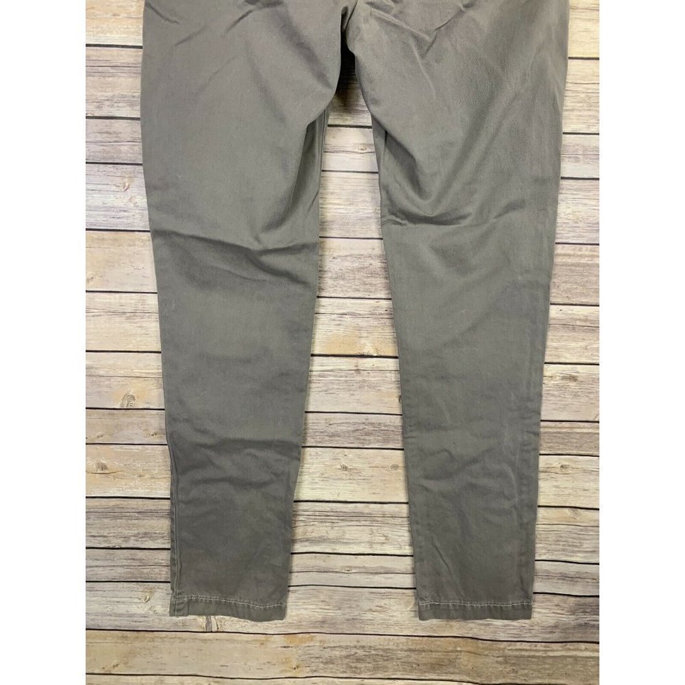 Levis Womens Size 6 Flat Front Pants Skinny Leg - Picture 7 of 9
